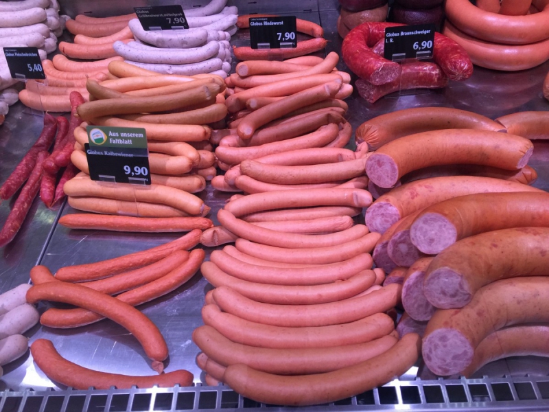 charcuterie-BRAS-min_sausages_meat_butchery-1069321